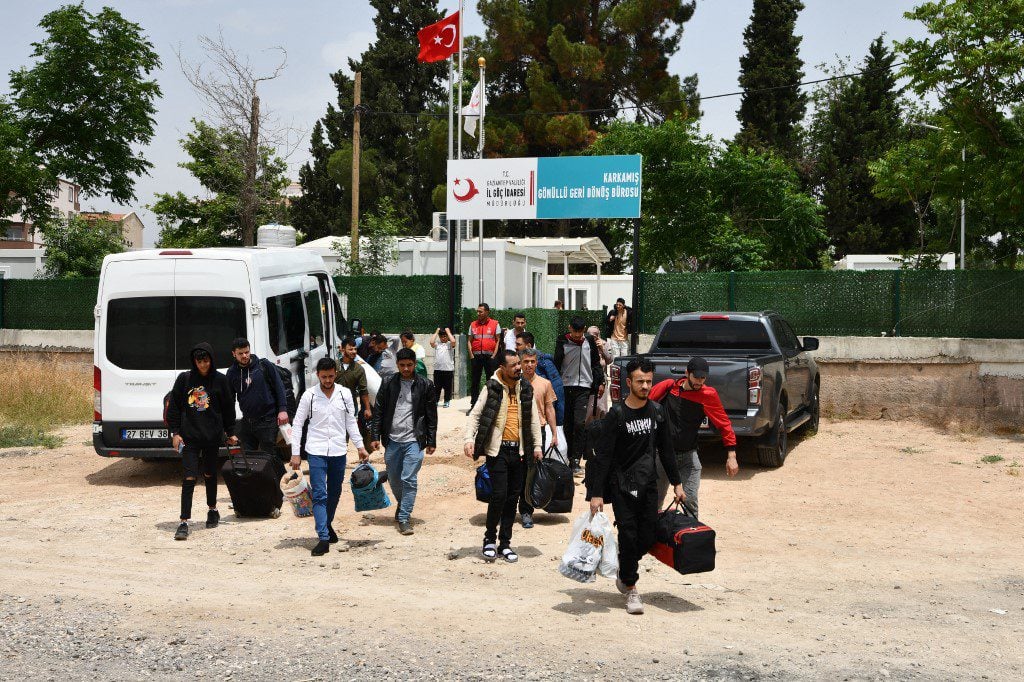 السوريون في تركيا: عام على الزلزال وهزّات ارتدادية عنصرية مستمرة
