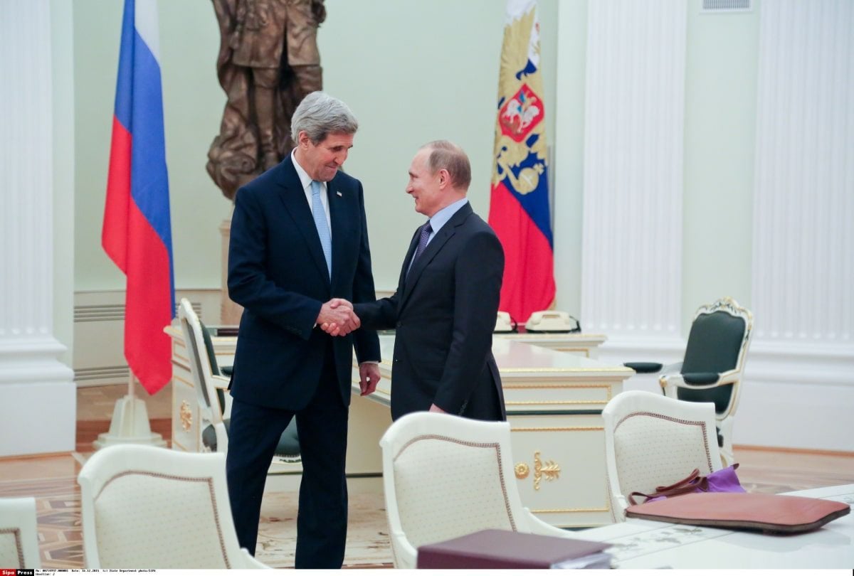 John Kerry and Putin meet in Moscow